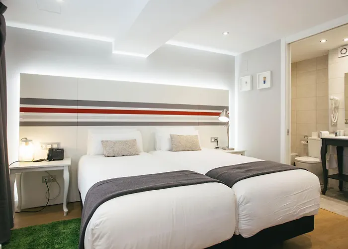 Legazpi Doce Rooms & Suites