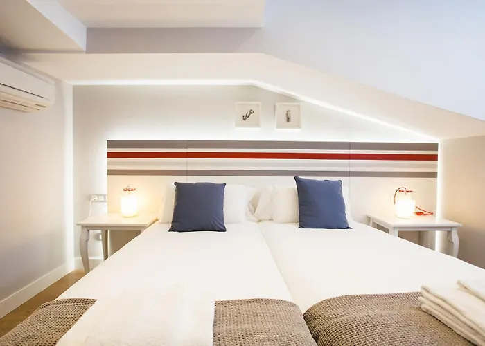 Legazpi Doce Rooms & Suites