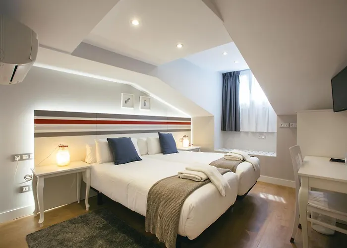 Legazpi Doce Rooms & Suites